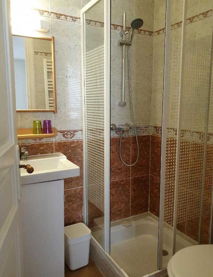 Chambres D'Hotes Et Gites- L'Abri Sous Roche Tautavel Kültér fotó